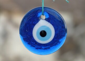 Jak uniknąć podwójnego opodatkowania pracując za granicą?